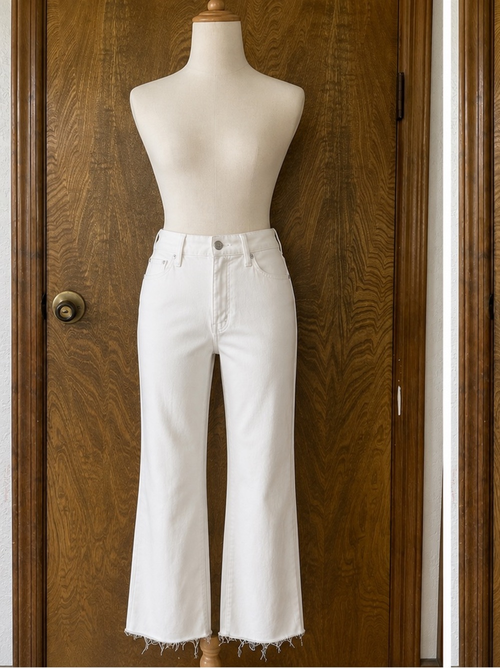 FRAME White Cropped Flare Jeans Size 32 Raw Hem High Rise